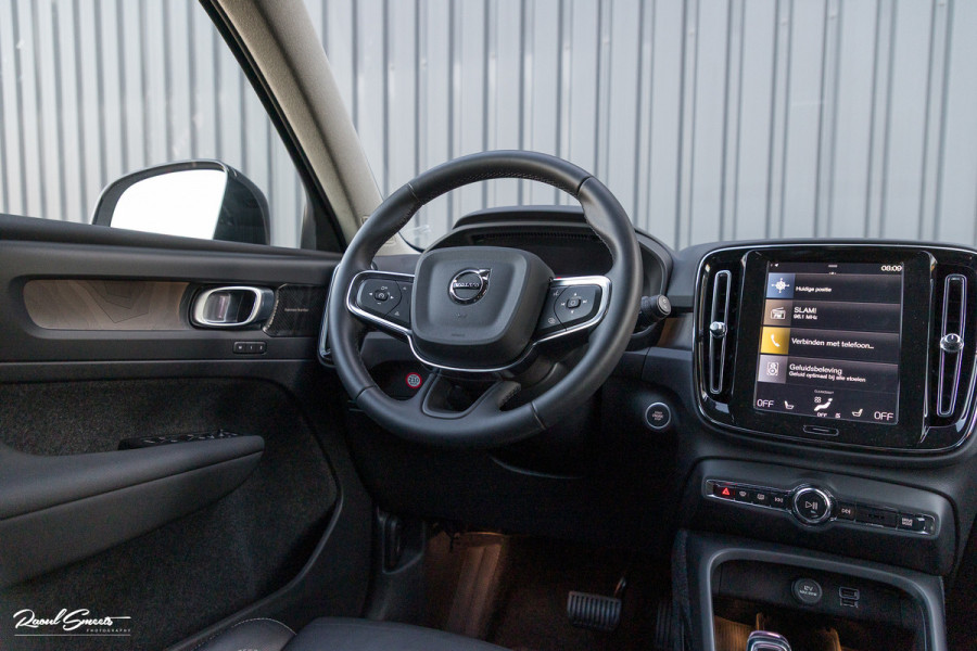 Volvo XC40 1.5 T4 Plug-in hybrid Plus Dark | Adaptieve cruise | Harman Kardon | Memory | Blis |