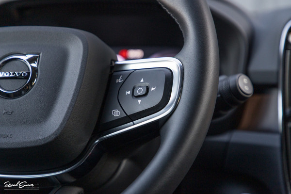 Volvo XC40 1.5 T4 Plug-in hybrid Plus Dark | Adaptieve cruise | Harman Kardon | Memory | Blis |