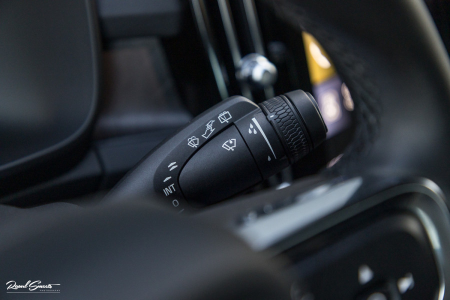 Volvo XC40 1.5 T4 Plug-in hybrid Plus Dark | Adaptieve cruise | Harman Kardon | Memory | Blis |
