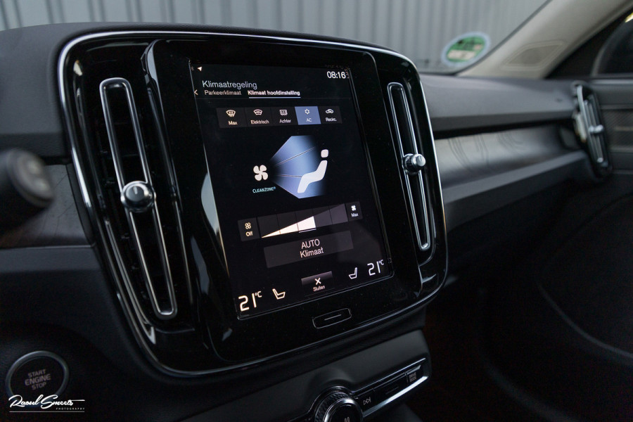 Volvo XC40 1.5 T4 Plug-in hybrid Plus Dark | Adaptieve cruise | Harman Kardon | Memory | Blis |