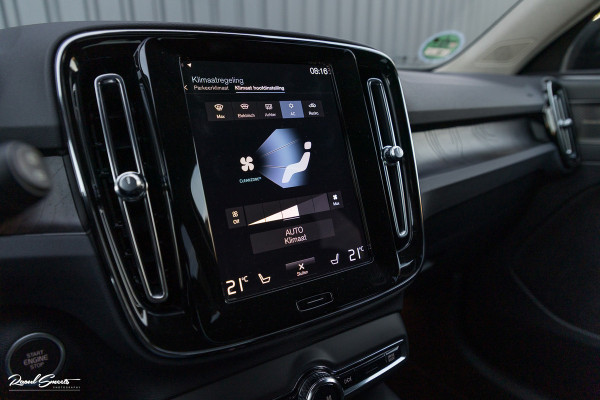 Volvo XC40 1.5 T4 Plug-in hybrid Plus Dark | Adaptieve cruise | Harman Kardon | Memory | Blis |