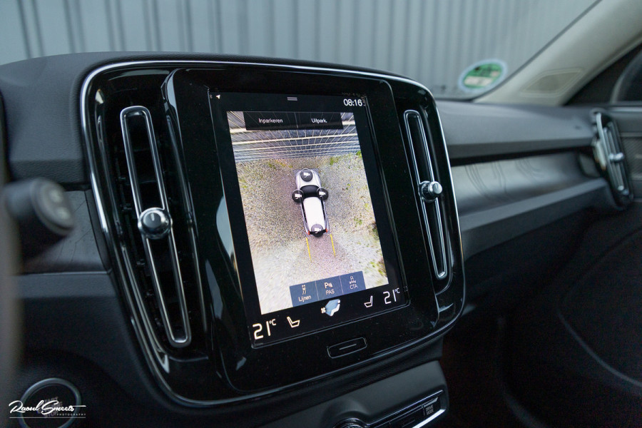 Volvo XC40 1.5 T4 Plug-in hybrid Plus Dark | Adaptieve cruise | Harman Kardon | Memory | Blis |
