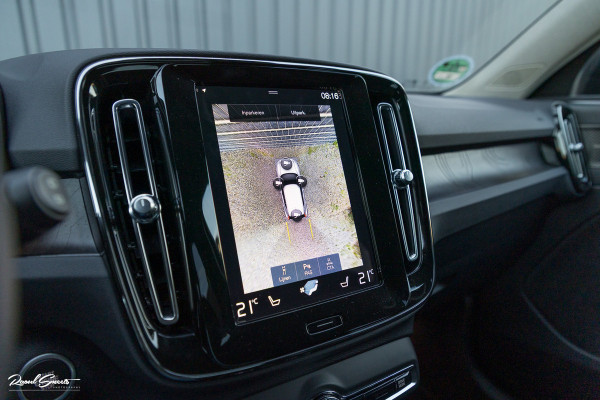 Volvo XC40 1.5 T4 Plug-in hybrid Plus Dark | Adaptieve cruise | Harman Kardon | Memory | Blis |