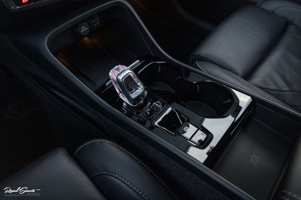 Volvo XC40 1.5 T4 Plug-in hybrid Plus Dark | Adaptieve cruise | Harman Kardon | Memory | Blis |