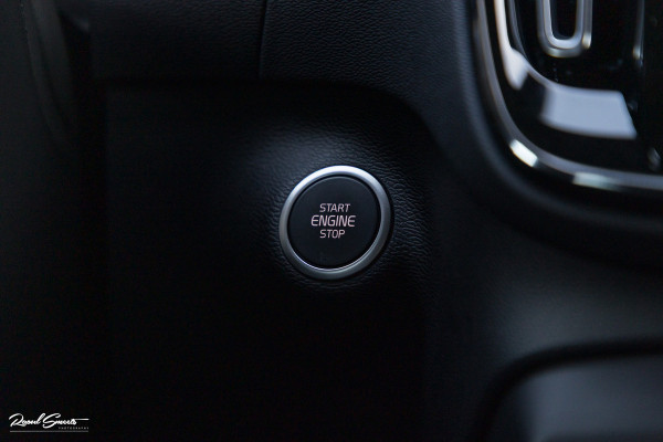 Volvo XC40 1.5 T4 Plug-in hybrid Plus Dark | Adaptieve cruise | Harman Kardon | Memory | Blis |