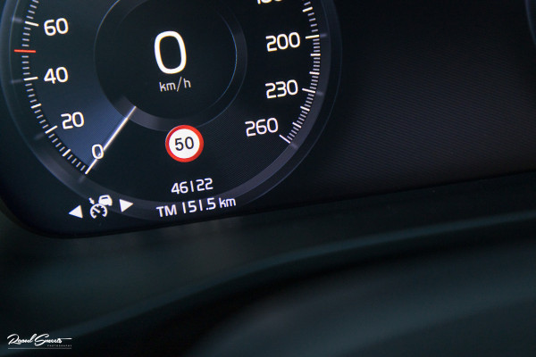 Volvo XC40 1.5 T4 Plug-in hybrid Plus Dark | Adaptieve cruise | Harman Kardon | Memory | Blis |