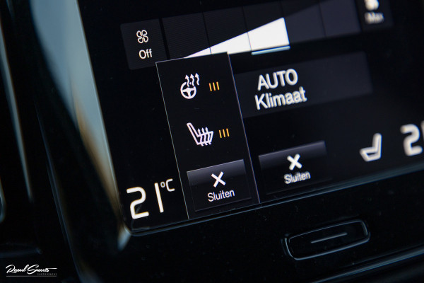 Volvo XC40 1.5 T4 Plug-in hybrid Plus Dark | Adaptieve cruise | Harman Kardon | Memory | Blis |