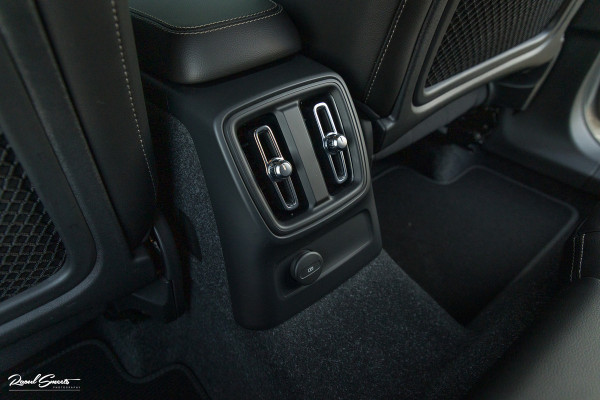 Volvo XC40 1.5 T4 Plug-in hybrid Plus Dark | Adaptieve cruise | Harman Kardon | Memory | Blis |