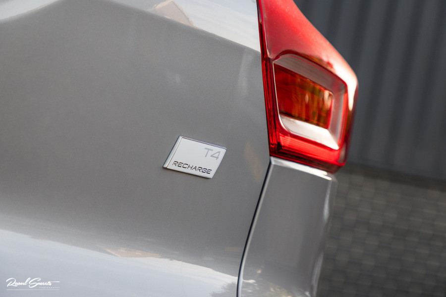 Volvo XC40 1.5 T4 Plug-in hybrid Plus Dark | Adaptieve cruise | Harman Kardon | Memory | Blis |