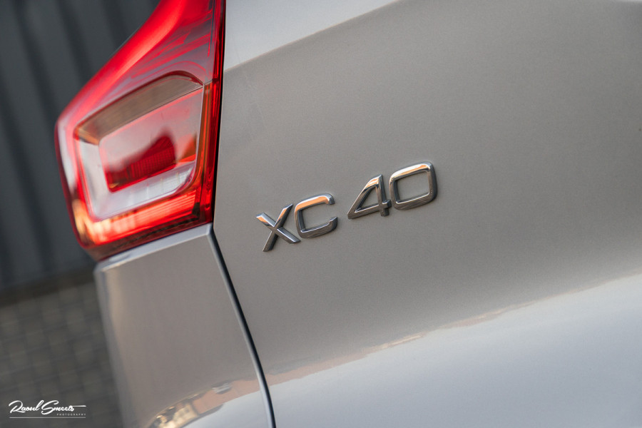 Volvo XC40 1.5 T4 Plug-in hybrid Plus Dark | Adaptieve cruise | Harman Kardon | Memory | Blis |