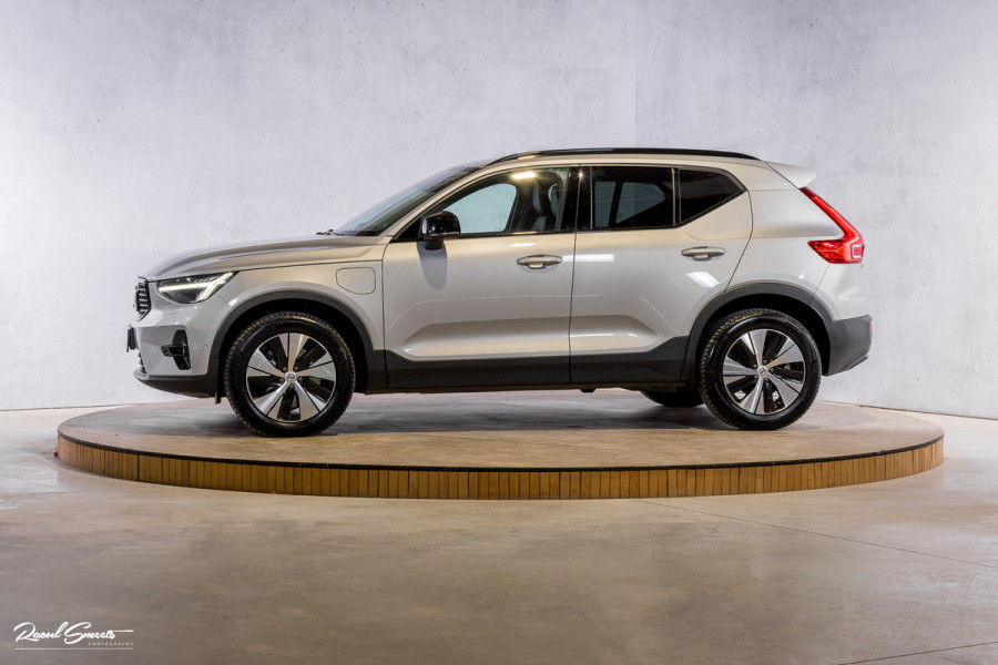 Volvo XC40 1.5 T4 Plug-in hybrid Plus Dark | Adaptieve cruise | Harman Kardon | Memory | Blis |
