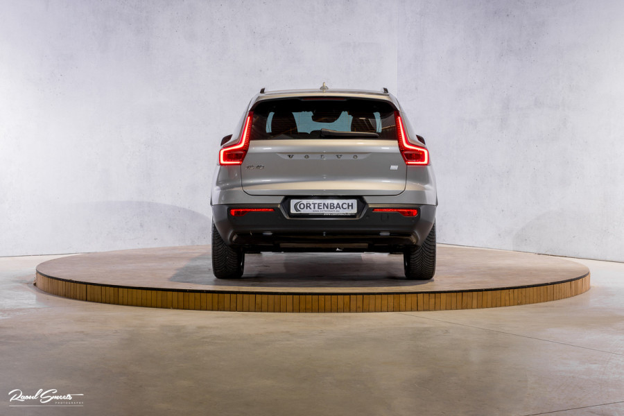 Volvo XC40 1.5 T4 Plug-in hybrid Plus Dark | Adaptieve cruise | Harman Kardon | Memory | Blis |