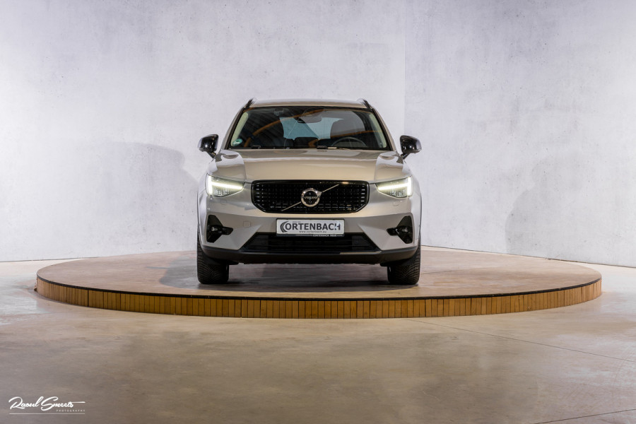 Volvo XC40 1.5 T4 Plug-in hybrid Plus Dark | Adaptieve cruise | Harman Kardon | Memory | Blis |
