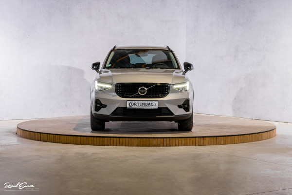 Volvo XC40 1.5 T4 Plug-in hybrid Plus Dark | Adaptieve cruise | Harman Kardon | Memory | Blis |