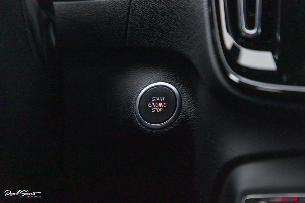 Volvo XC40 1.5 T4 Plug-in hybrid Plus Dark | Adaptieve cruise | Memory | Blis | Harman Kardon |
