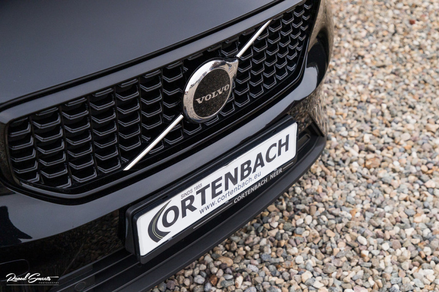 Volvo XC40 1.5 T4 Plug-in hybrid Plus Dark | Adaptieve cruise | Memory | Blis | Harman Kardon |