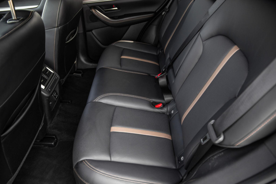 Mazda CX-60 2.5 e-SkyActiv PHEV Homura Plus 360 CAMERA / PANORAMA DAK / TREKHAAK / CARPLAY / DEALER AUTO / STOELKOELING