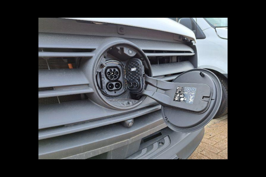 Mercedes-Benz eSprinter 420 81kWh Select Bakwagen - Laadklep 4.250 KG - L3 WB 433 cm