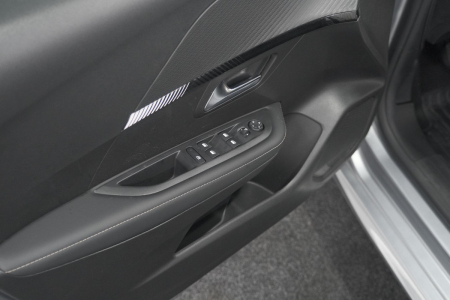 Peugeot 208 PureTech 100 Allure Pack | NIEUW MODEL | Apple CarPlay | Parkeersensoren | Climate Control
