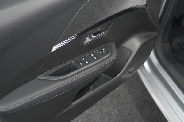 Peugeot 208 PureTech 100 Allure Pack | NIEUW MODEL | Apple CarPlay | Parkeersensoren | Climate Control