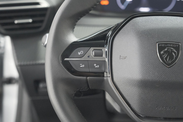 Peugeot 208 PureTech 100 Allure Pack | NIEUW MODEL | Apple CarPlay | Parkeersensoren | Climate Control