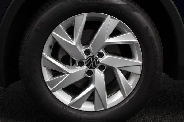 Volkswagen Tiguan Allspace 1.5 TSI 150pk DSG Life 7p. Navigatie Climate Control Adaptieve cruise control Achteruitrijcamera Trekhaak Virtual Cockpit Elektrische achterklep Stoelverwarming Led Lichtmetalen velgen Parkeersensoren