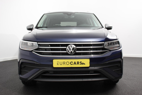 Volkswagen Tiguan Allspace 1.5 TSI 150pk DSG Life 7p. Navigatie Climate Control Adaptieve cruise control Achteruitrijcamera Trekhaak Virtual Cockpit Elektrische achterklep Stoelverwarming Led Lichtmetalen velgen Parkeersensoren