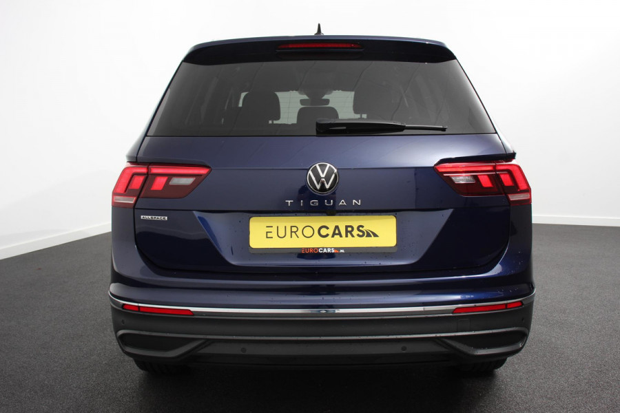 Volkswagen Tiguan Allspace 1.5 TSI 150pk DSG Life 7p. Navigatie Climate Control Adaptieve cruise control Achteruitrijcamera Trekhaak Virtual Cockpit Elektrische achterklep Stoelverwarming Led Lichtmetalen velgen Parkeersensoren