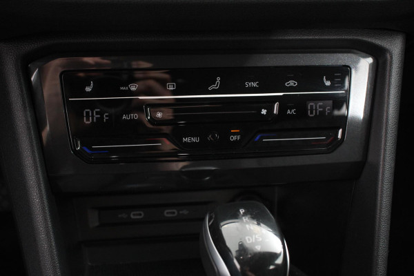 Volkswagen Tiguan Allspace 1.5 TSI 150pk DSG Life 7p. Navigatie Climate Control Adaptieve cruise control Achteruitrijcamera Trekhaak Virtual Cockpit Elektrische achterklep Stoelverwarming Led Lichtmetalen velgen Parkeersensoren
