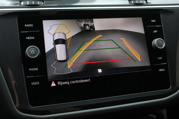 Volkswagen Tiguan Allspace 1.5 TSI 150pk DSG Life 7p. Navigatie Climate Control Adaptieve cruise control Achteruitrijcamera Trekhaak Virtual Cockpit Elektrische achterklep Stoelverwarming Led Lichtmetalen velgen Parkeersensoren