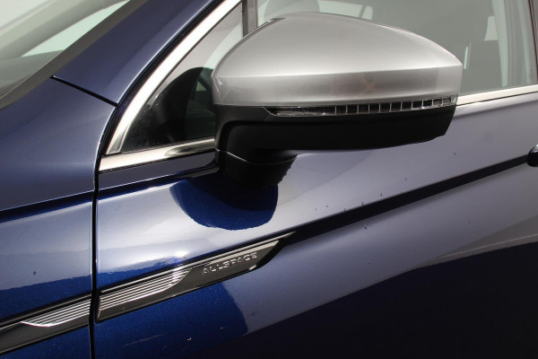 Volkswagen Tiguan Allspace 1.5 TSI 150pk DSG Life 7p. Navigatie Climate Control Adaptieve cruise control Achteruitrijcamera Trekhaak Virtual Cockpit Elektrische achterklep Stoelverwarming Led Lichtmetalen velgen Parkeersensoren