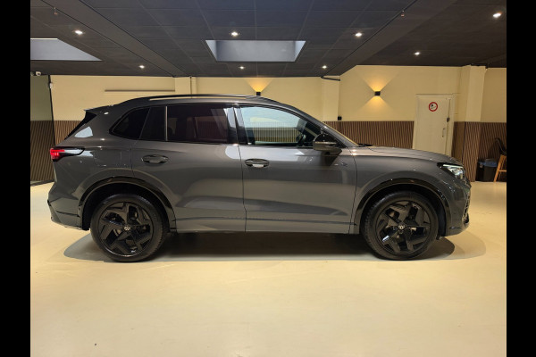Volkswagen Tiguan 1.5 eTSI R-Line|Keyless|360 camera|Sfeer|Stoel Verwarming|