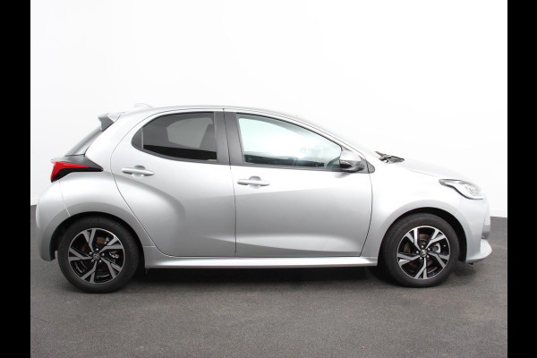 Toyota Yaris 1.5 Hybrid Dynamic Automaat Climate control Cruise control adaptieve LED Achteruitrijcamera Lane assist Apple Carplay / Android Auto