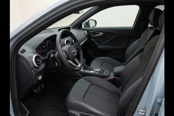Audi Q2 35 TFSI S Edition 150pk | Parkeercamera | Apple Carplay/Android Auto | SONOS Premium Sound System | Matrix LED koplampen | Navigatiesysteem | S Line interieur | Cruise control adaptief | Voorstoelen verwarmd | Verlengde garantie