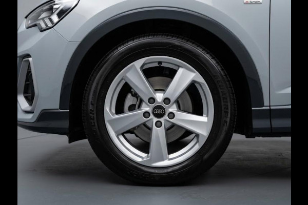 Audi Q2 35 TFSI S Edition 150pk | Parkeercamera | Apple Carplay/Android Auto | SONOS Premium Sound System | Matrix LED koplampen | Navigatiesysteem | S Line interieur | Cruise control adaptief | Voorstoelen verwarmd | Verlengde garantie