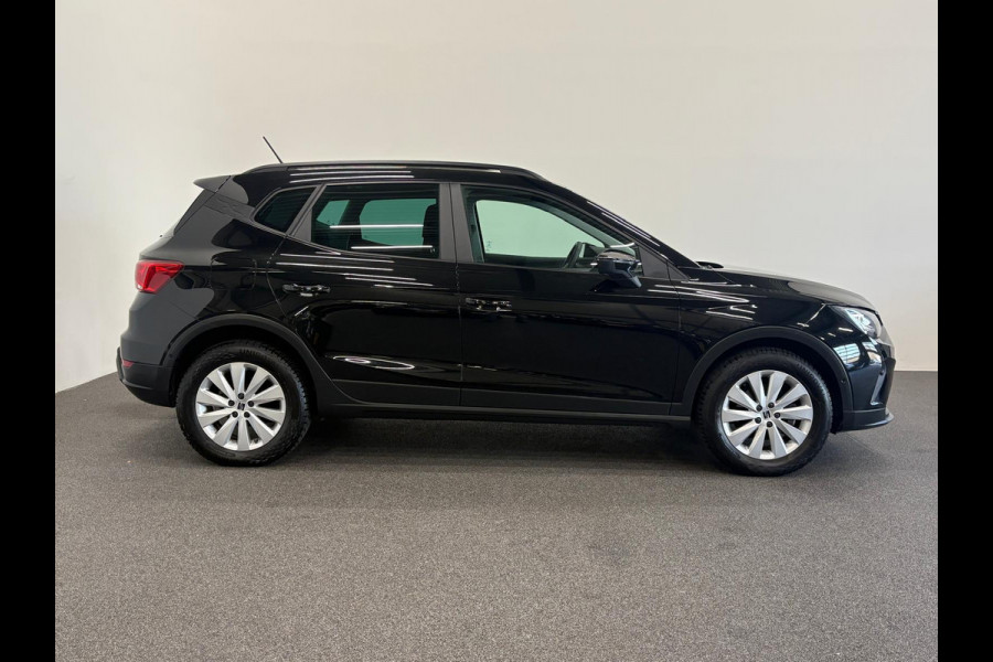 Seat Arona 1.0 TSI 110pk Automaat Style Business Connect Climate Control Navigatie Apple Carplay/Android Auto  Cruise Control PDC Achter Lichtmetalen Velgen