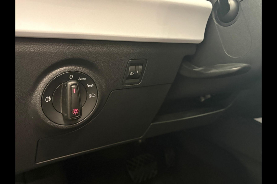 Seat Arona 1.0 TSI 110pk Automaat Style Business Connect Climate Control Navigatie Apple Carplay/Android Auto  Cruise Control PDC Achter Lichtmetalen Velgen