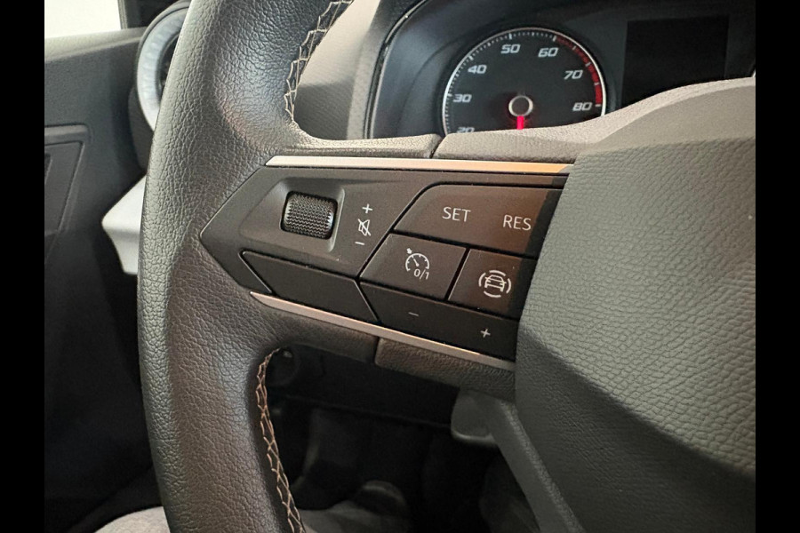 Seat Arona 1.0 TSI 110pk Automaat Style Business Connect Climate Control Navigatie Apple Carplay/Android Auto  Cruise Control PDC Achter Lichtmetalen Velgen