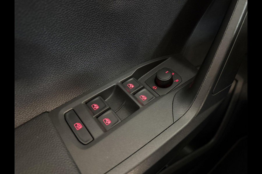 Seat Arona 1.0 TSI 110pk Automaat Style Business Connect Climate Control Navigatie Apple Carplay/Android Auto  Cruise Control PDC Achter Lichtmetalen Velgen