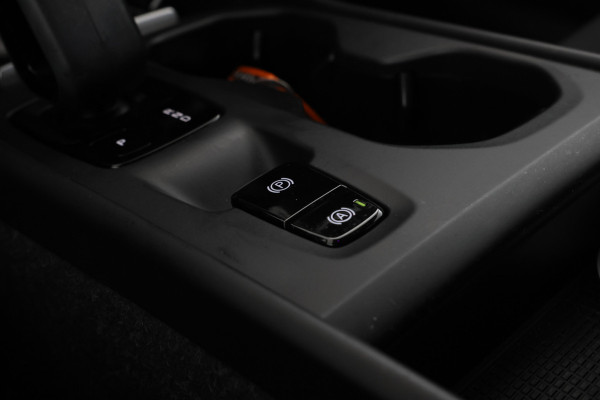 Volvo XC40 1.5 T5 Recharge Inscription Winterpack! Climate,