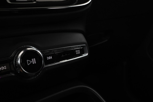 Volvo XC40 1.5 T5 Recharge Inscription Winterpack! Climate,
