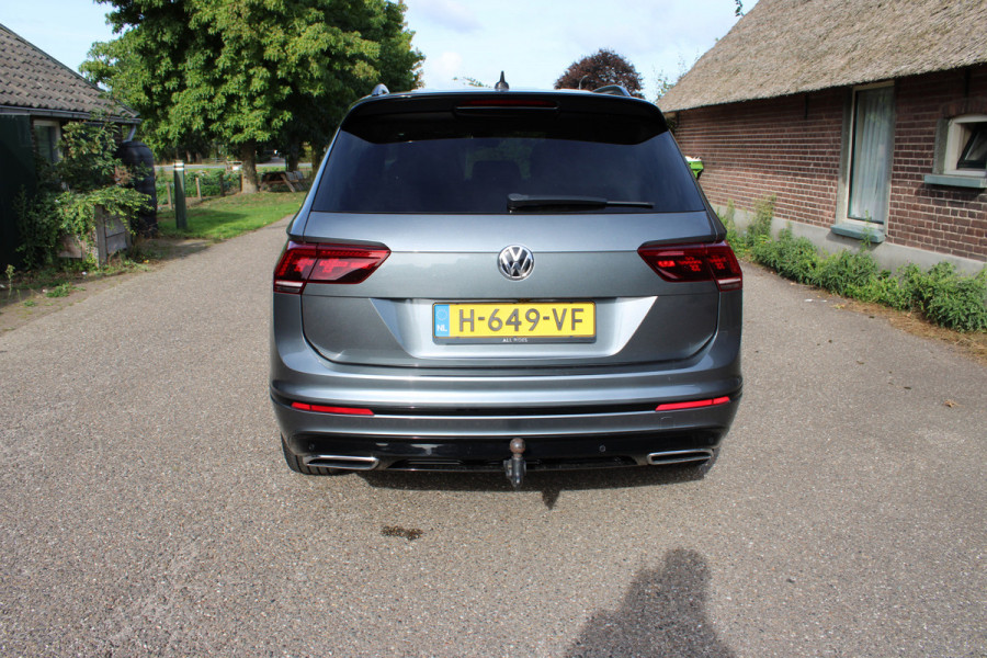 Volkswagen Tiguan Allspace 1.5 TSI Highline Business R 7PERS 150Pk PANO TH CRUISE ORG NL VIRTUAL 143000KM!!!