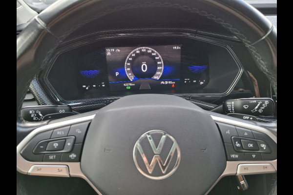 Volkswagen T-Cross 1.0 TSI R-Line * 42.000KM! * AUTOMAAT * Parkeercamera * CarPlay * Adaptieve Cruise *