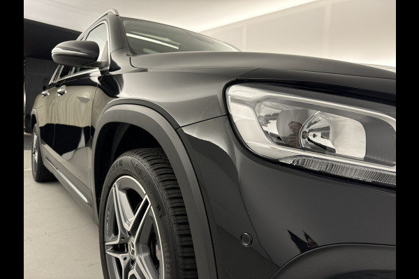 Mercedes-Benz Glb 180 AMG Business Solution Pano-dak/Dodehoek/Carplay/19'LMV