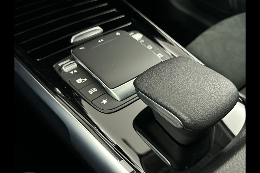 Mercedes-Benz Glb 180 AMG Business Solution Pano-dak/Dodehoek/Carplay/19'LMV