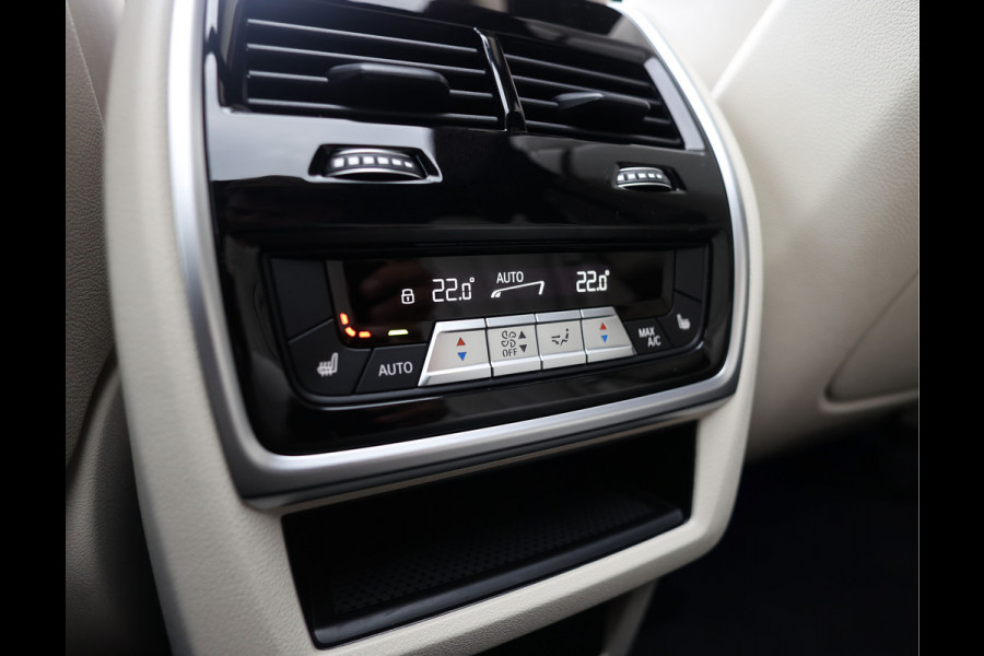 BMW X5 M50i | B&W - Bodykit - HUD