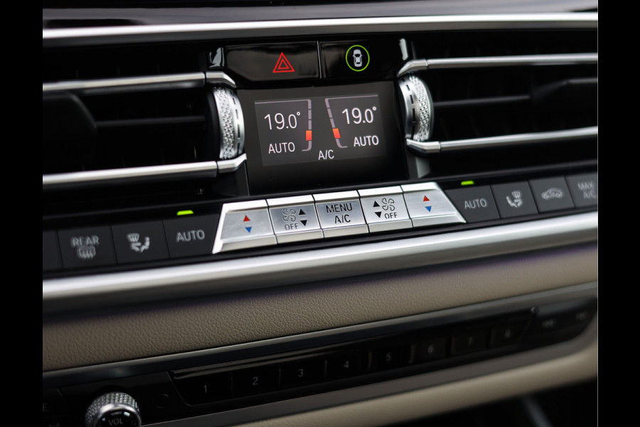 BMW X5 M50i | B&W - Bodykit - HUD