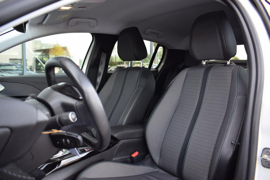 Peugeot e-208 EV Active 50 kWh | SOH: 92,3% | Apple CarPlay | Half Leer | Sportstoelen | Cruise