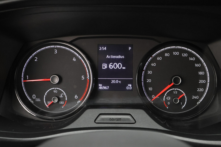 Volkswagen Transporter 2.0 TDI DSG L2H1 Leer, 3-Zits, Camera, Cruise, Airco, Apple Carplay, SideSteps, Elektrisch Pakket, 18''