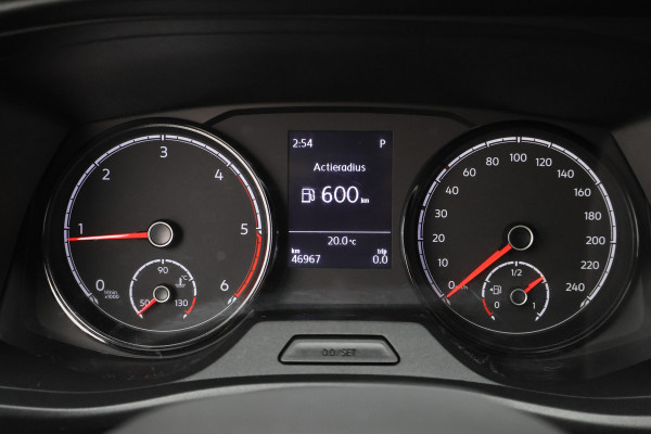 Volkswagen Transporter 2.0 TDI DSG L2H1 Leer, 3-Zits, Camera, Cruise, Airco, Apple Carplay, SideSteps, Elektrisch Pakket, 18''